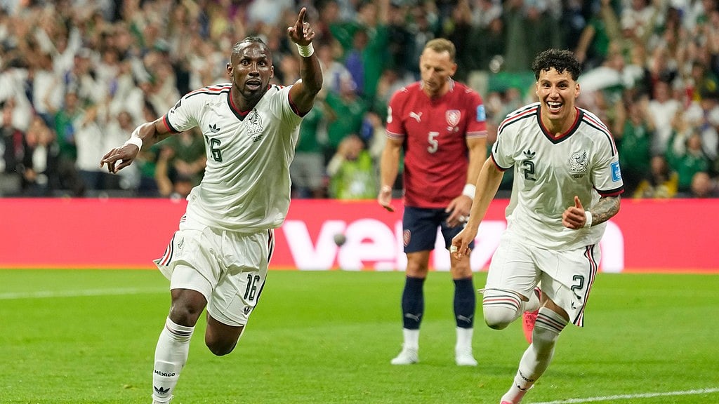 Mexico's Julian Quinones celebrates scoring (16) his side's second goal against Czechia during a World Cup Group A soccer match in Mexico City, Wednesday, June 24, 2026. (AP Photo/Silvia Izquierdo - AP Photo/Silvia Izquierdo