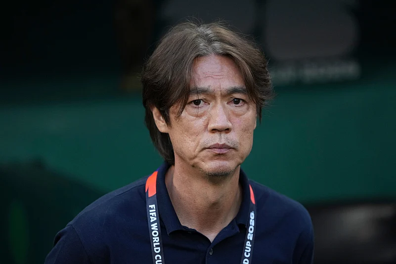 South Africa Vs South Korea FIFA World Cup 2026 Group A Hong Myung-bo looks on action AP Photo