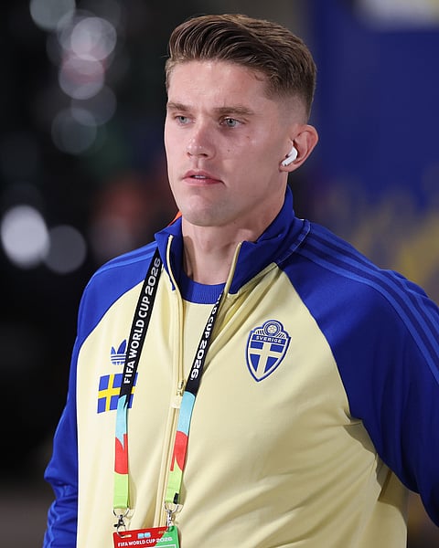 Sweden's Viktor Gyokeres arrives at the stadium ahead of the World Cup Group F soccer match between Japan and Sweden in Arlington