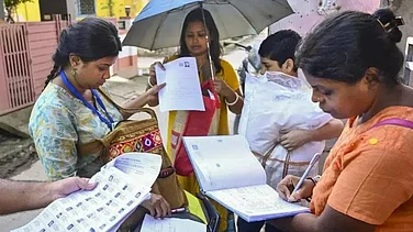 SIR Drive Begins in Telangana, 36,000 BLOs Set to Knock on Doors
