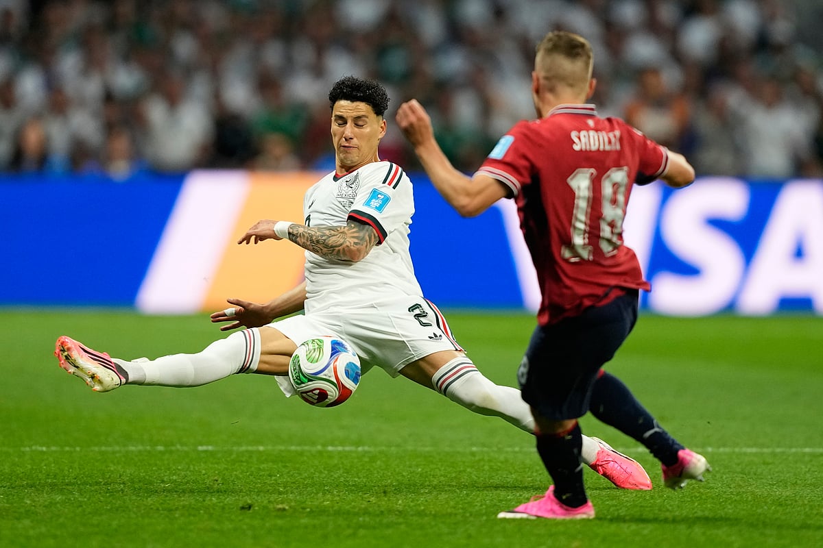 Czechia Vs Mexico FIFA World Cup 2026 Group A Jorge Sanchez blocks Michal Sadilek AP Photo