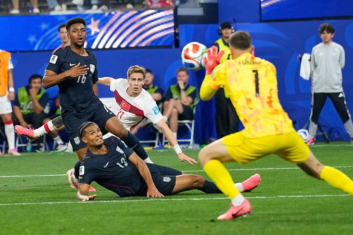 Turkiye vs USA, FIFA World Cup 2026 Group D Kenan Yildiz watches his shit blocked AP Photo