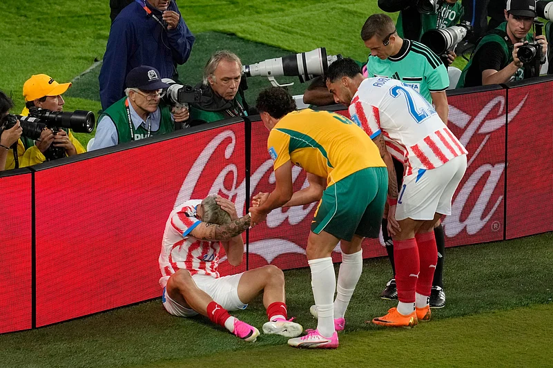 Paraguay vs Australia, FIFA World Cup 2026 Group D Omar Alderete Crash impact AP Photo
