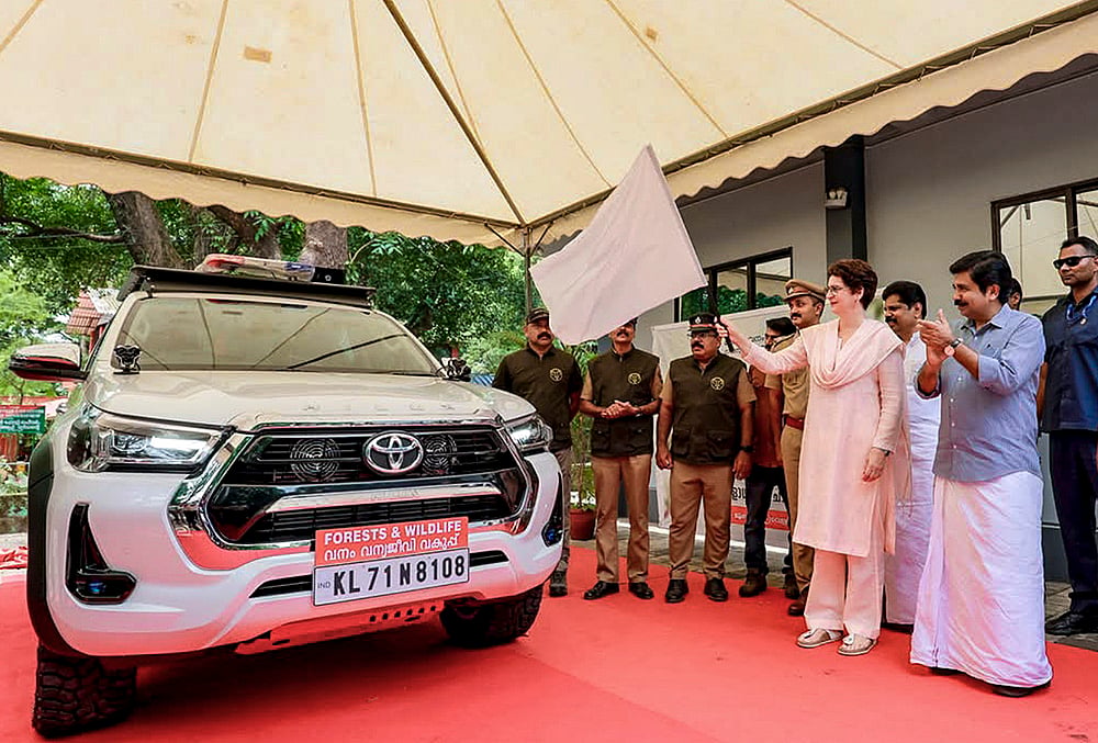 Forest Depts RRT vehicle flagged off in Nilambur