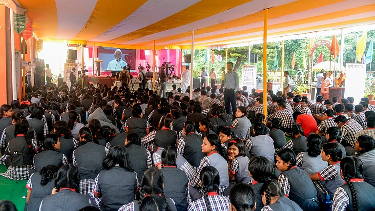 Why Is Getting Into Kendriya Vidyalayas Becoming Harder? The Kerala Twins Case Explained - IMAGO