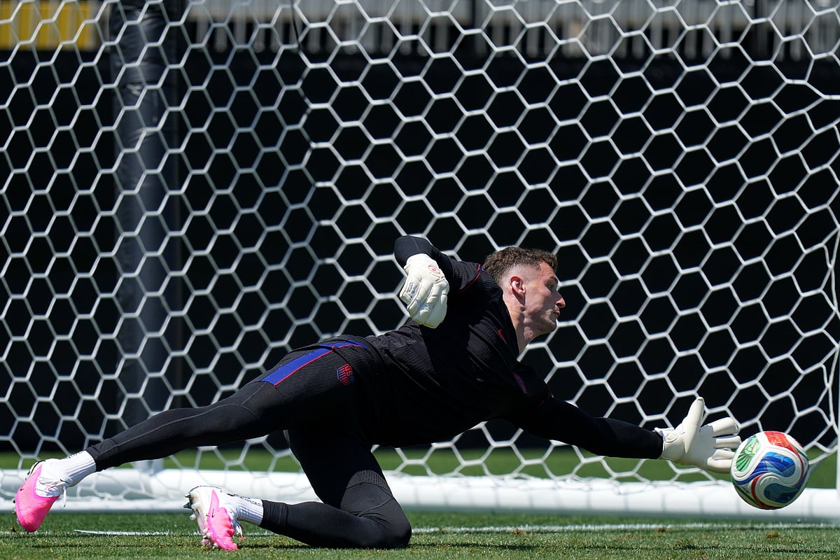 United States goalkeeper Matt Freese practices during a training session ahead of a FIFA World Cup match against Turkey in Irvine, Calif., Wednesday, June 24, 2026 - (AP Photo/Andre Penner)