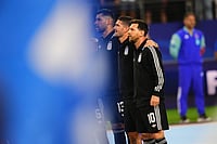 Jordan Vs Argentina LIVE Score, FIFA World Cup 2026: Albiceleste Start Without Lionel Messi (AP Photo/Julio Cortez) : Argentina's Lionel Messi, right, sings the national anthem with teammates ahead of the World Cup Group J soccer match against Jordan in Arlington, Texas, near Dallas, Saturday, June 27, 2026