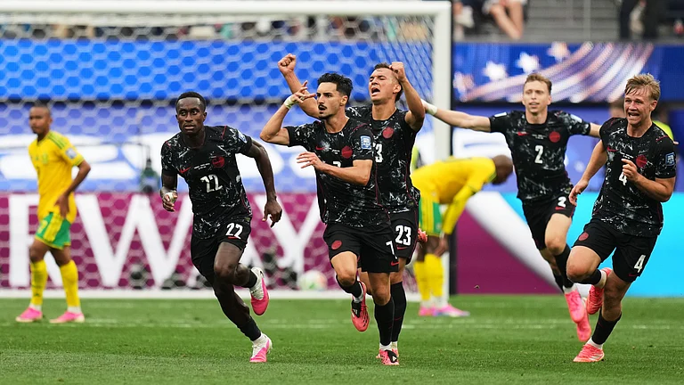 Canada's Stephen Eustaquio (7) celebrates scoring their opening goal against South Africa during the World Cup round of 32 soccer match in Inglewood, Calif., near Los Angeles - AP/Andre Penner