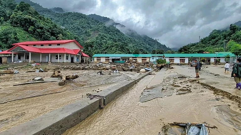 Monsoon Fury Batters Arunachal; IAF Rescues Stranded People, Flood Toll at 3 - null