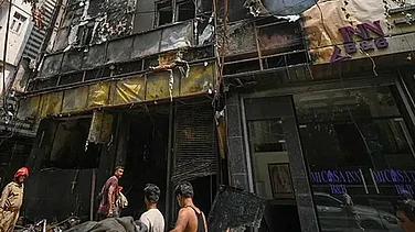 Rs 2 Lakh Rewarded Contract Killer Injured in Exchange of Fire, Aide Held in Delhi's Najafgarh