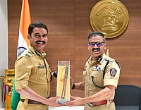 Vishwas Nangre Patil's RSS Row: Why Nagpur Police Chief Is Facing Criticism? SUNNY SHENDE : (Vishwas Nangre Patil at left)
The 45-second video, which has been widely circulated on social media, shows the 1997-batch IPS officer addressing the event organised to mark the RSS's centenary year.