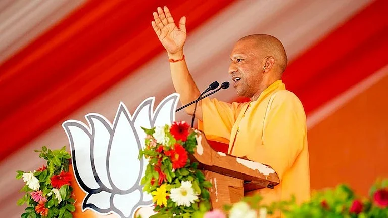 Congress's Lust for Power Led to Partition, Says Adityanath - null