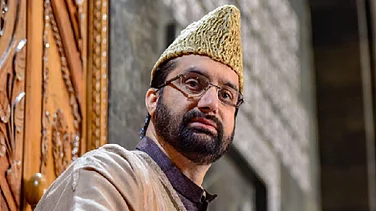 India, Pak Should Return to Negotiating Table: Mirwaiz