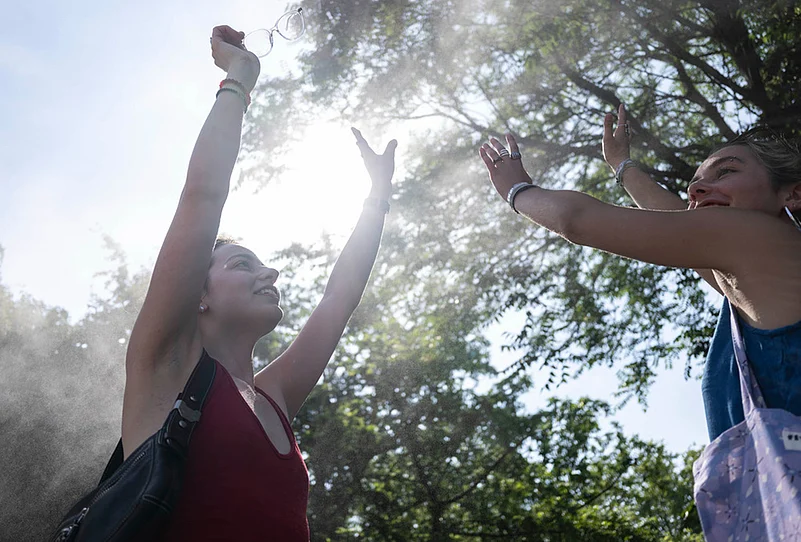 Early Heat Wave in Europe best photo highlights-France weather update