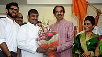 Blow to Uddhav as Sena (UBT) Leader Files Nomination from Mahayuti for Council Dy Chairman Post