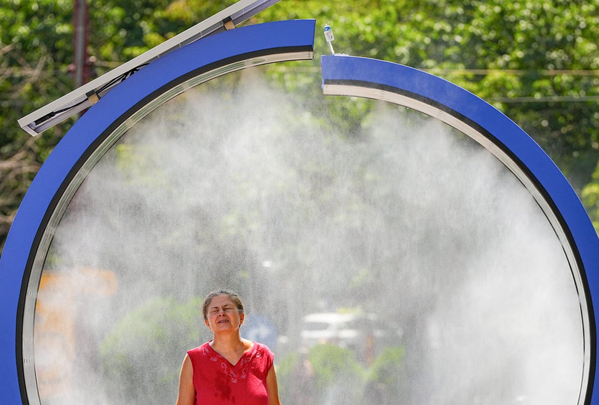 Early Heat Wave in Europe best photo highlights-Romania heatwave