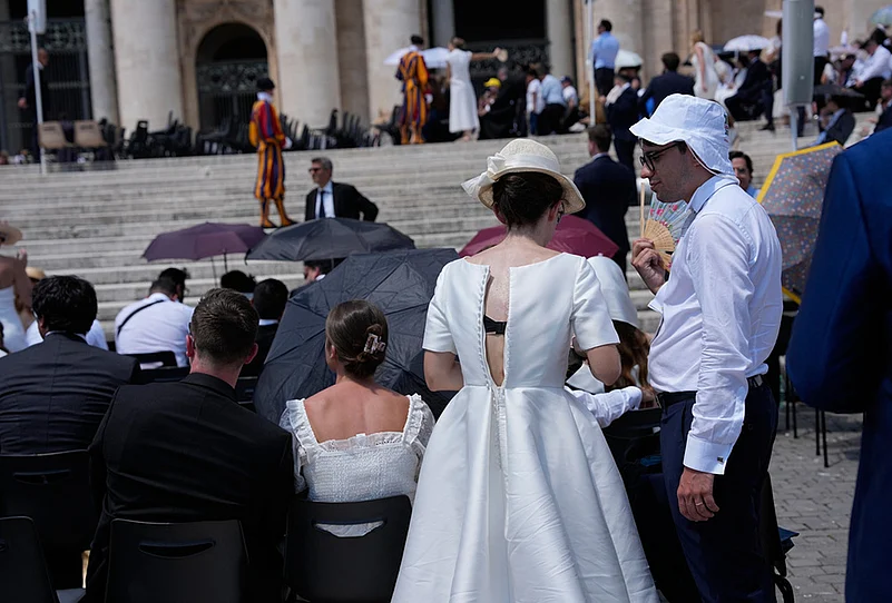 Early Heat Wave in Europe best photo highlights-Italy hot weather