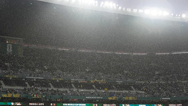Mexico Vs Ecuador match delayed due to bad weather