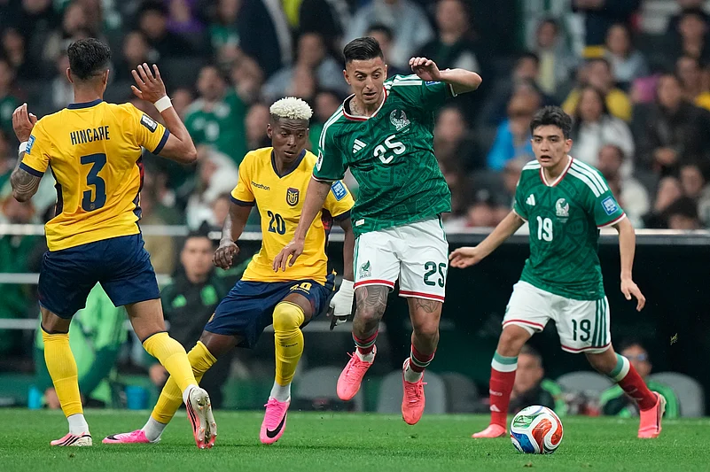 Mexico vs Ecuador, FIFA World Cup 2026 Rd 32 Roberto Alvarado in Action AP Photo