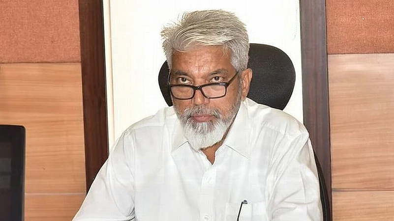 Maharashtra Minister Privately Admitted He Didnt Know TET Exam Papers Printed in Agra, Says BJP MLA