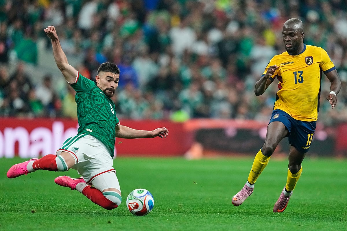 Mexico vs Ecuador, FIFA World Cup 2026 Rd 32 Johan Vasquez and Enner Valencia AP Photo