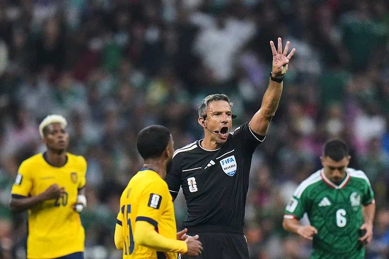 Mexico vs Ecuador, FIFA World Cup 2026 Rd 32 Referee Slavko Vincic Reacts AP Photo