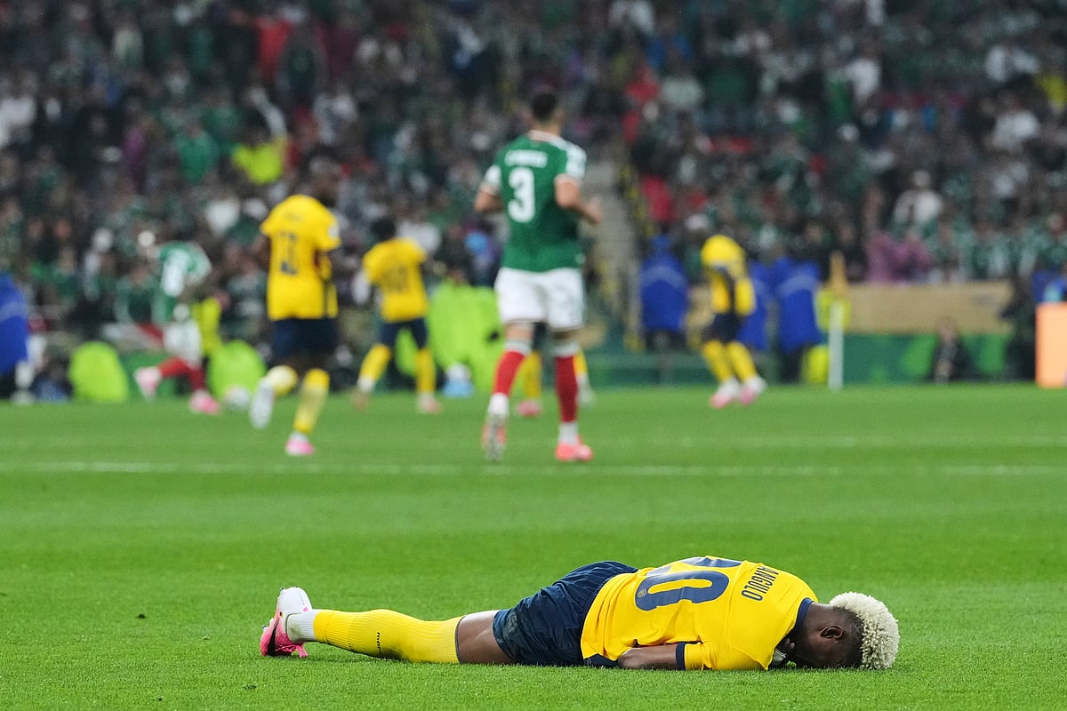 Mexico vs Ecuador, FIFA World Cup 2026 Rd 32 Nilson Angulo Down 2 AP Photo