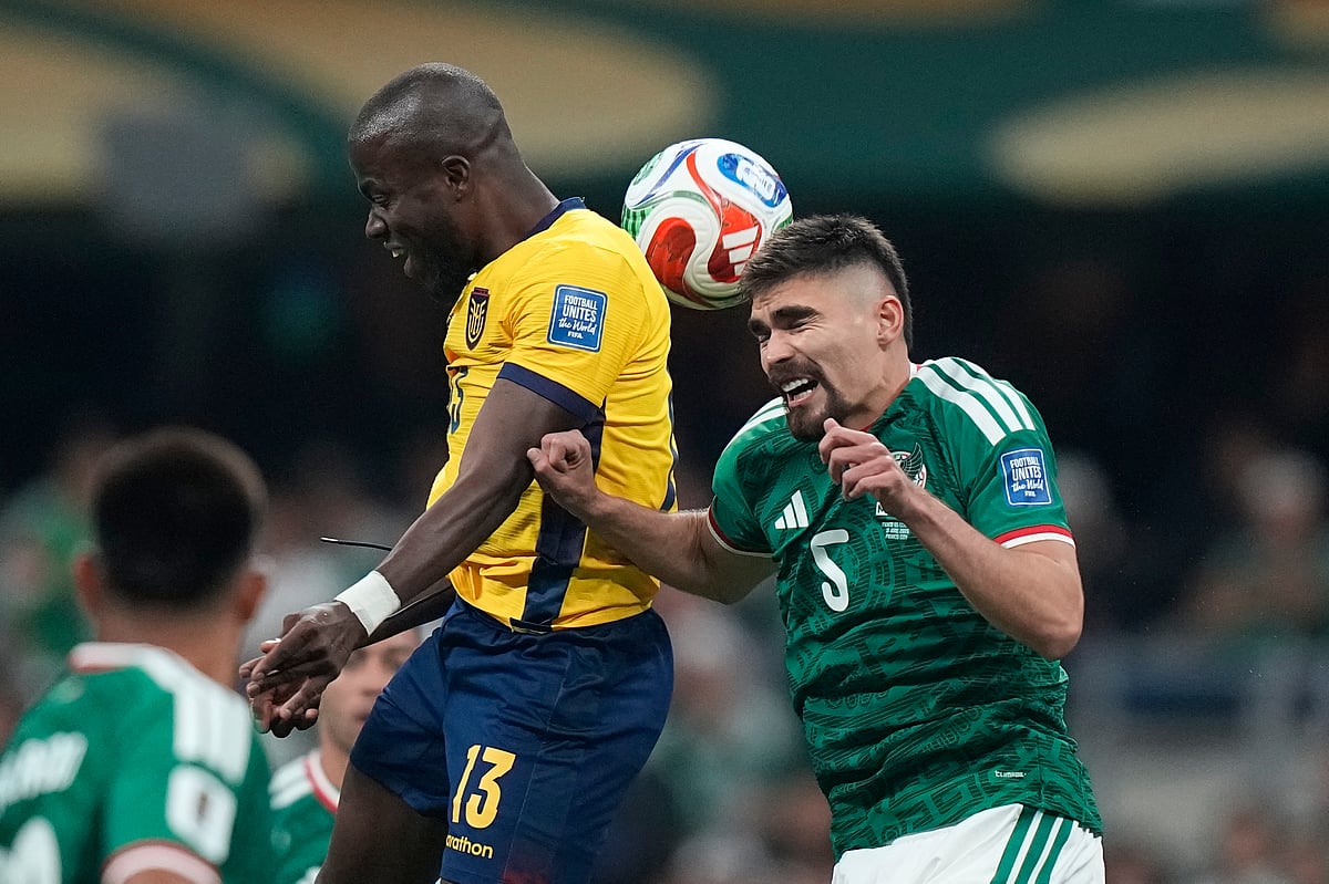 Mexico vs Ecuador, FIFA World Cup 2026 Rd 32 Enner Valencia and Johan Vasquez AP Photo