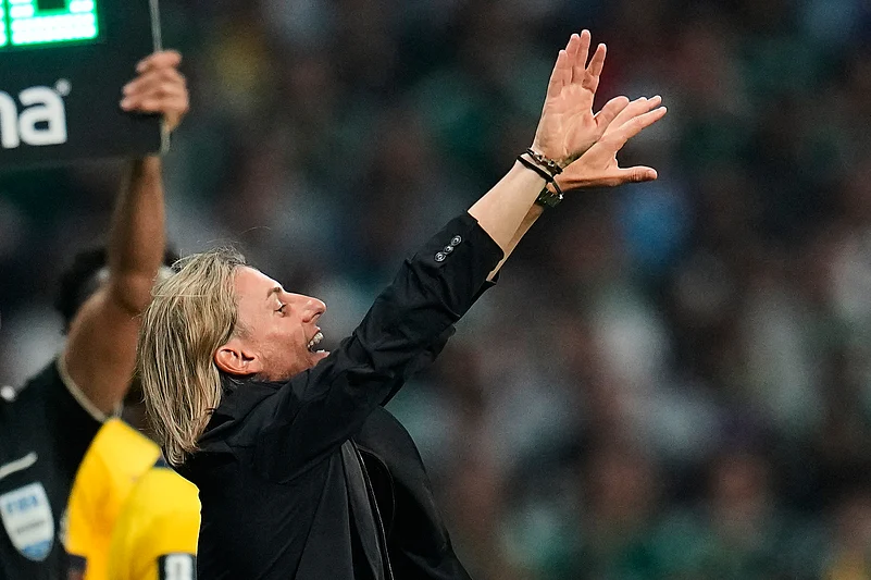Mexico vs Ecuador, FIFA World Cup 2026 Rd 32 Sebastian Beccacece reacts 2 AP Photo