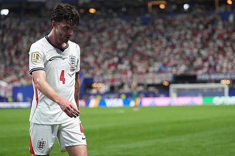 England's Declan Rice (4) leaves the pitch after the end of the first half during the World Cup round of 32 soccer match between England and Congo in Atlanta