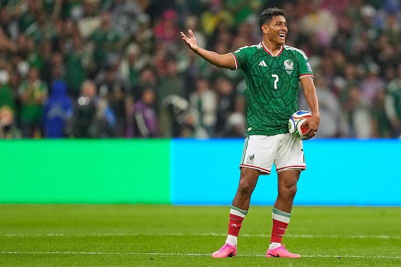 Mexico vs Ecuador, FIFA World Cup 2026 Rd 32 Luis Romo Reacts AP Photo