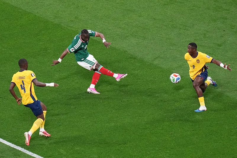 Mexico vs Ecuador, FIFA World Cup 2026 Rd 32 Julian Quinones Scores AP Photo