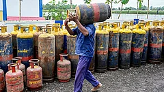 Commercial LPG Prices Cut: Delhi, Kolkata, Mumbai New Rates Active - Photo: PTI