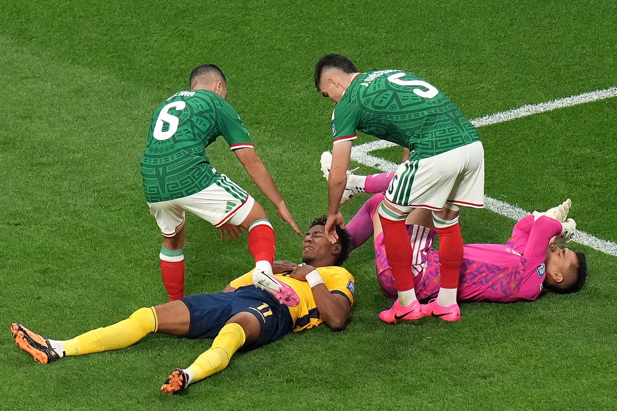 Mexico vs Ecuador, FIFA World Cup 2026 Rd 32 Erik Lira and Johan Vasquez AP Photo