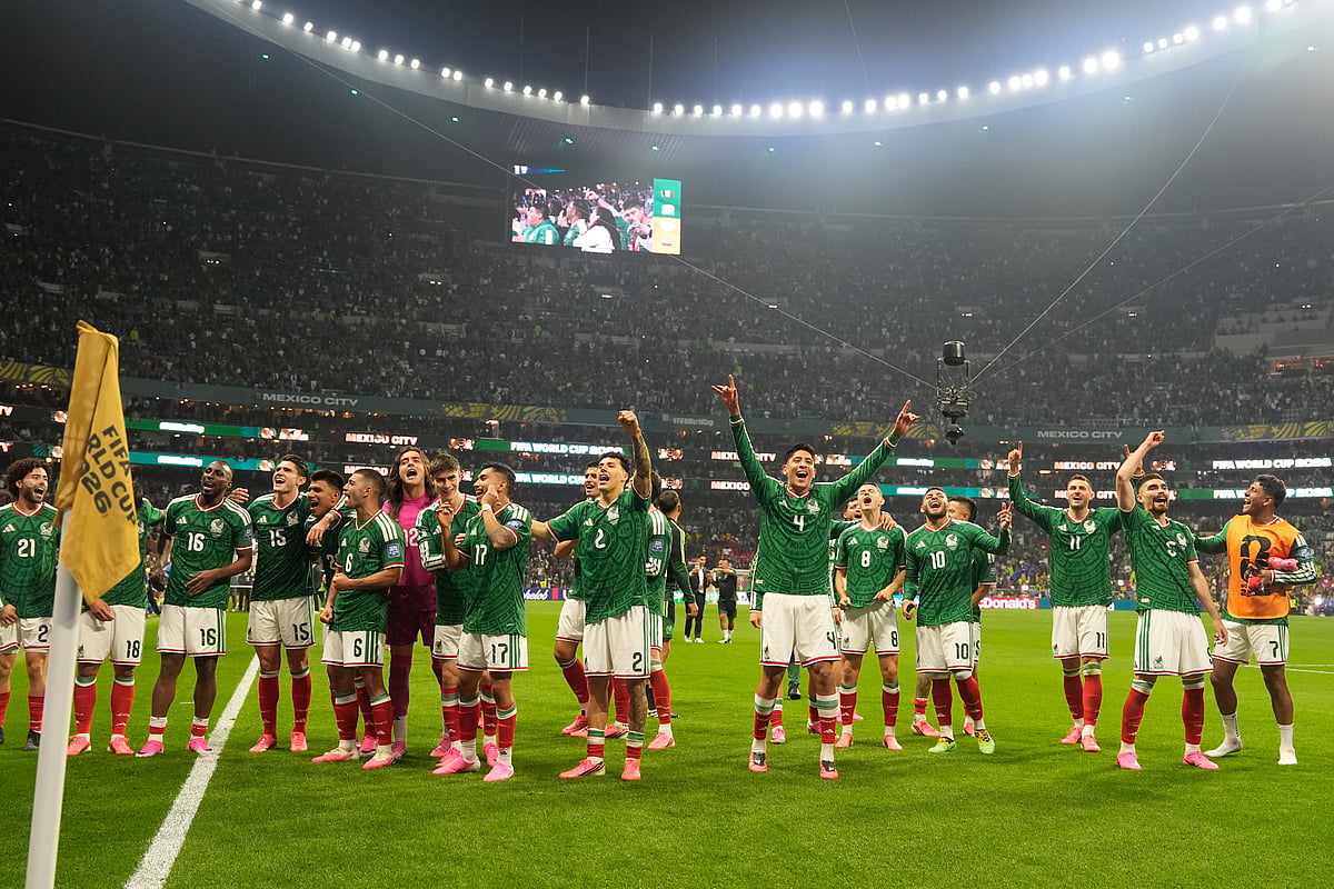 Mexico vs Ecuador FIFA World Cup 2026 Rd 32 Mexico players celebrate win AP Photo