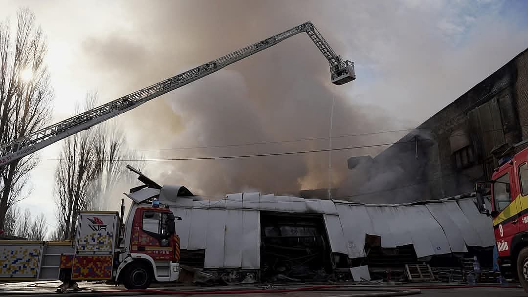 Russian missile strikes Indian Pharma warehouse in Kyiv, Ukraine - X/@MartinHarrisOBE