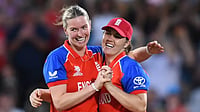 AP : Lauren Bell and Nat Sciver-Brunt celebrate Sune Luus' wicket, England Vs South Africa, ICC Women's T20 World Cup 2026, The Oval, July 02, 2026