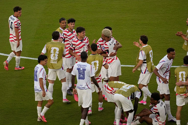 United States players celebrate a win during the World Cup round of 32 soccer match between the United States and Bosnia in Santa Clara, Calif., near San Francisco, Wednesday, July 1, 2026 - (AP Photo/Jeff Chiu)
