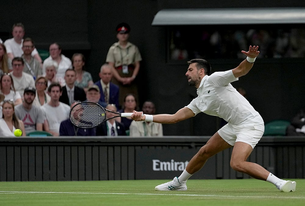 Novak Djokovic wimbledon tennis photo