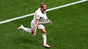 (AP Photo/Colin Hubbard) : England's Harry Kane (9) celebrates after scrong the second goal during the World Cup round of 32 soccer match between England and Congo in Atlanta, Wednesday, July 1, 2026