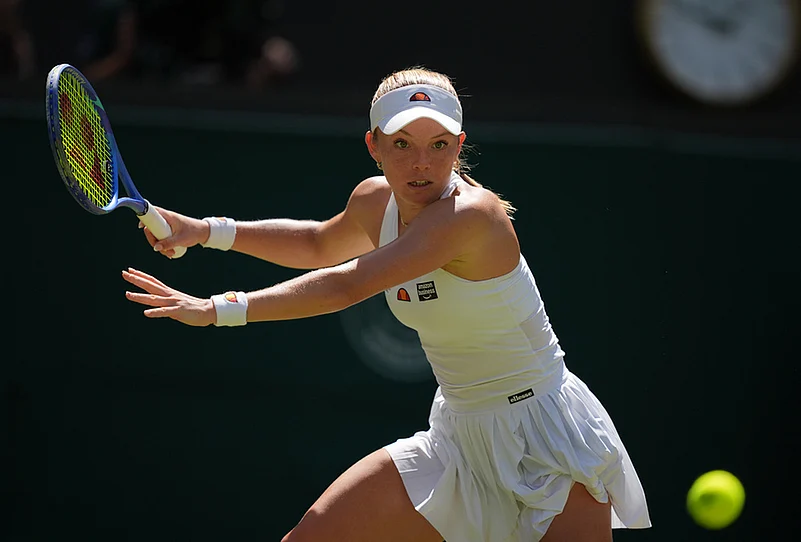 Katie Swan Wimbledon Court 1 photos