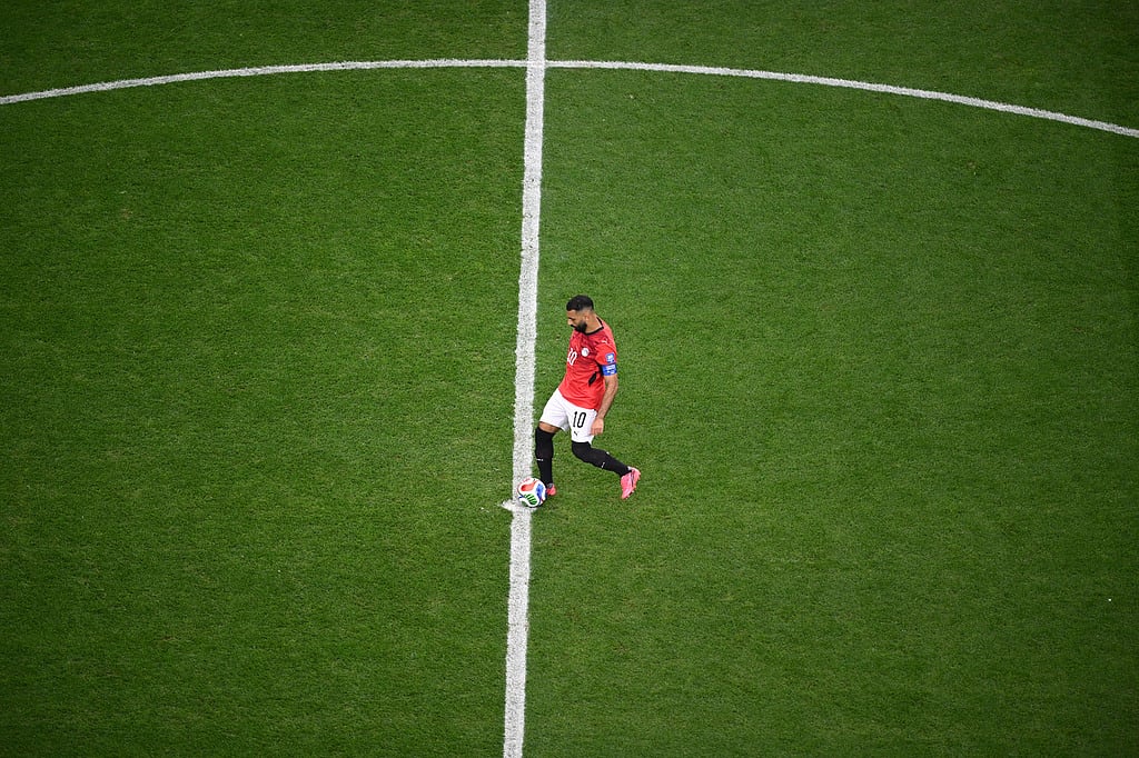 Egypts Mohamed Salah (10) executes fhalf time start kick during the World Cup round of 32 soccer match between Australia and Egypt in Arlington,