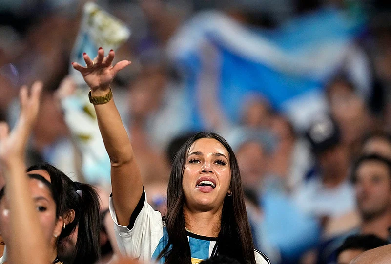 Cape Verde vs Argentina World Cup Soccer round of 32 match highlights-Argentina fans