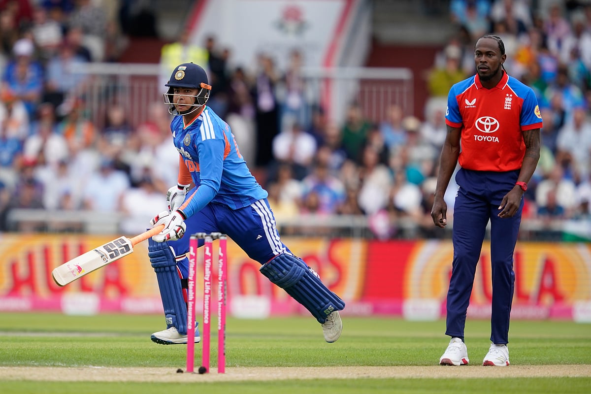 India vs England 2nd T20I Live Score: IND bat first against ENG at Old Trafford. - Dave Thompson/AP