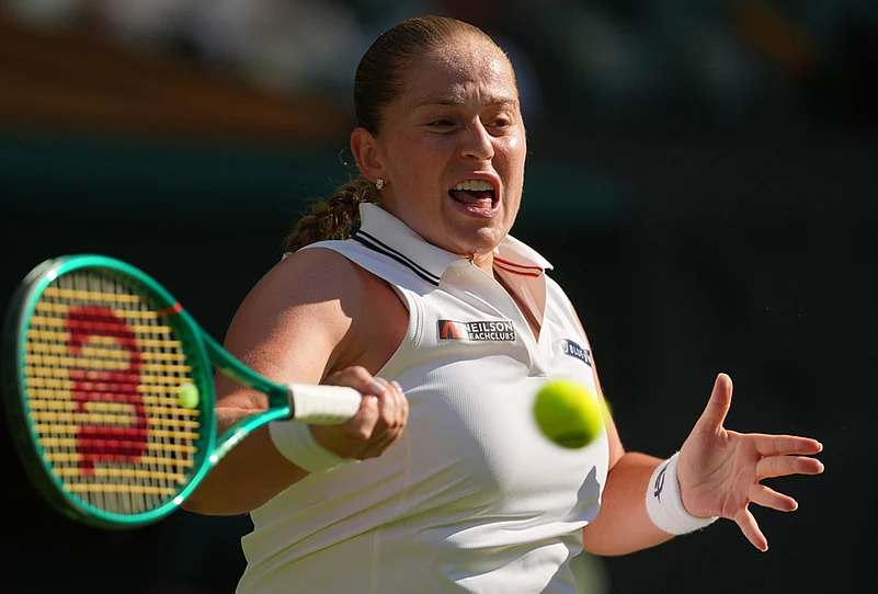 Action shots Sabalenka vs Ostapenko