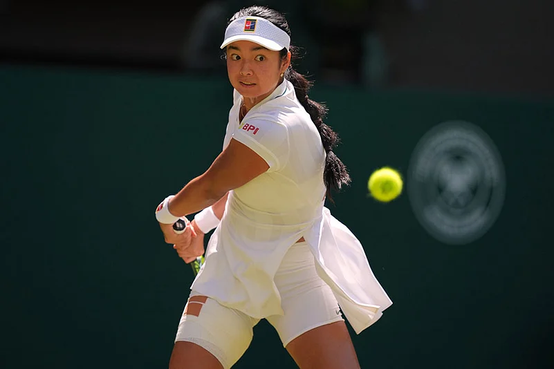 Britain Wimbledon Tennis: Iga Swiatek vs Alexandra Eala