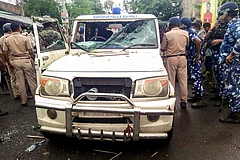Damaged police vehicle after the violence in Baruipur - Photo: PTI