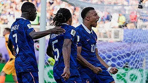 AP Photo/Matt Slocum : France's Kylian Mbappe celebrates after scoring the opening goal from the penalty spot during the World Cup round of 16 soccer match between Paraguay and France in Philadelphia, Saturday, July 4, 2026.