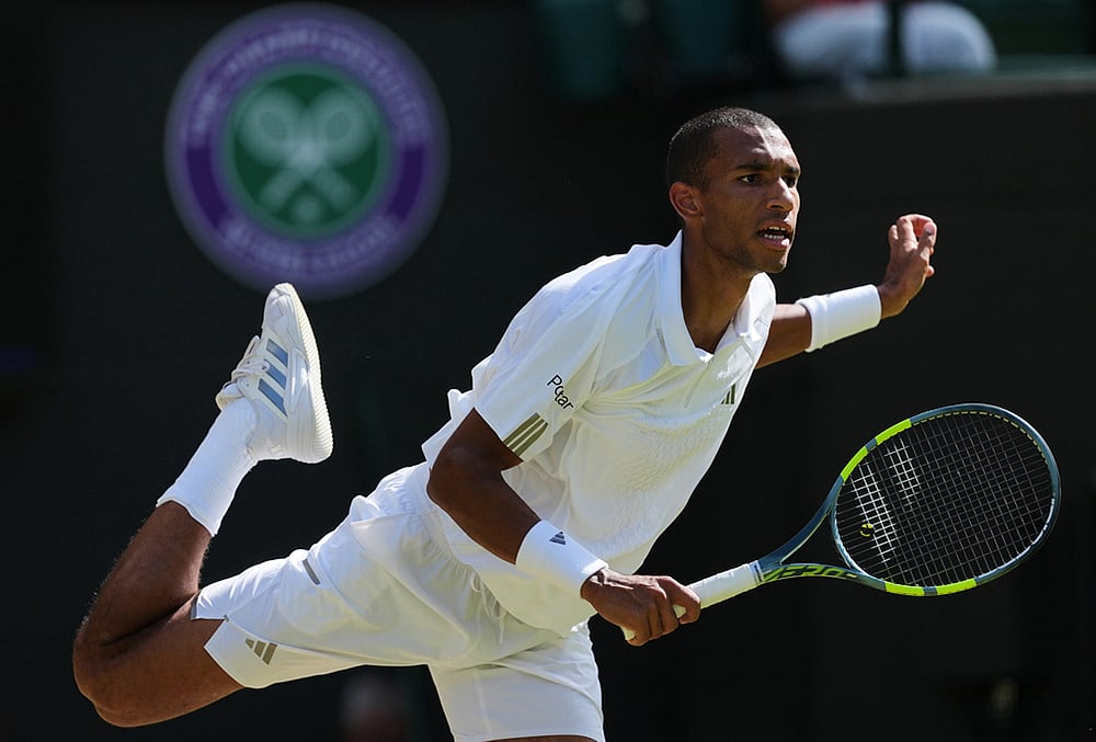 Felix Auger-Aliassime Vs Alejandro Davidovich Fokina tennis photo