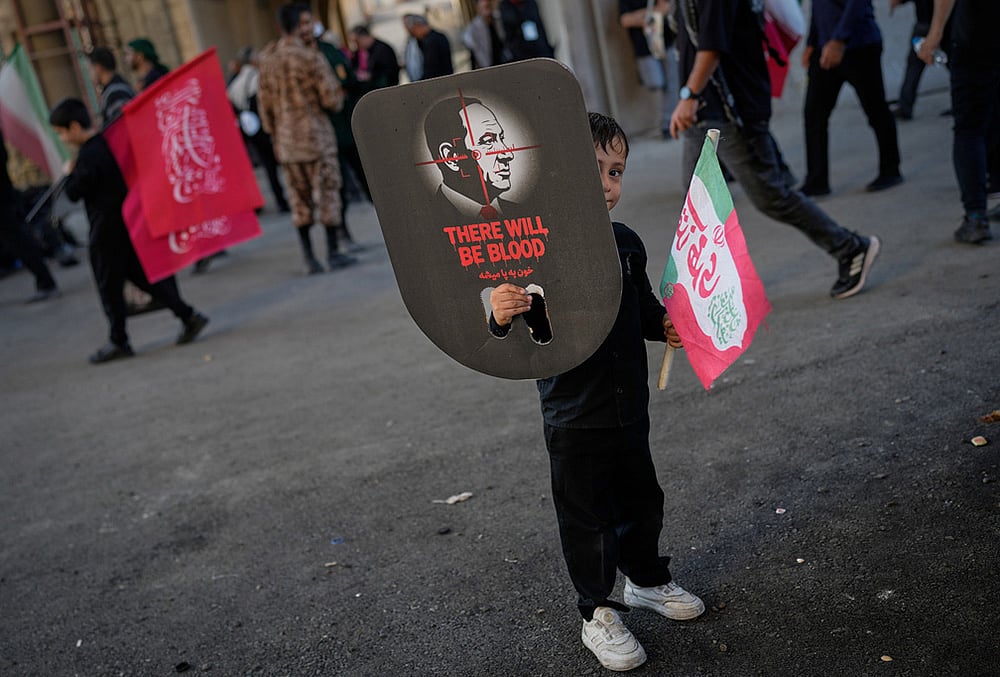 iran funeral ceremony in pics
